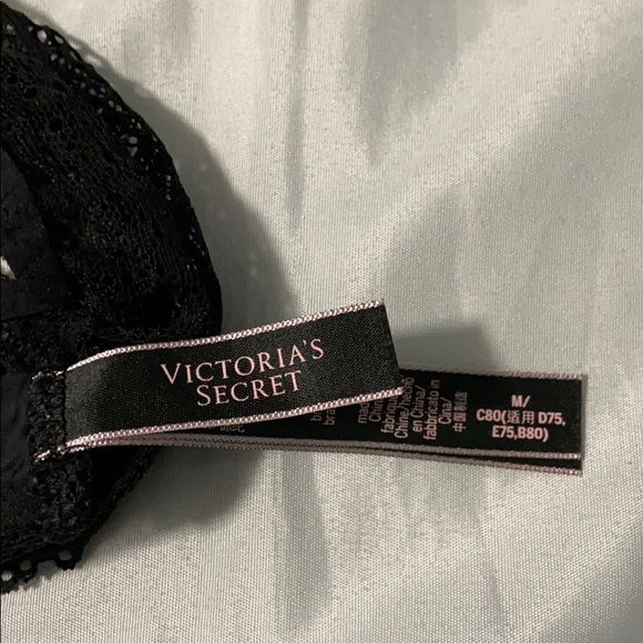 Black Lace Victoria’s Secret Razorback Bralette 🖤 - Picture 4 of 5